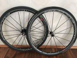 Zapletená kola FULCRUM Racing Zero Carbon, plášťová