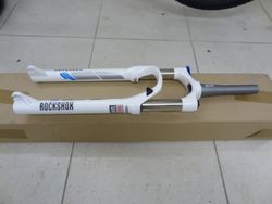 Rock Shox XC32 pro 27,5 palcová kola