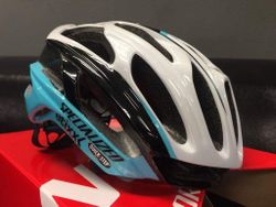 prodám novou helmu Specialized Prevail ETIXX QS S