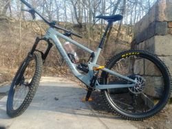UKRADENÉ KOLO ODMĚNA 30.000,- SANTA CRUZ BRONSON C R 27,5