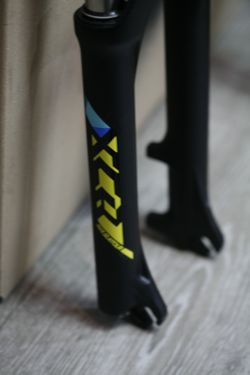 Prodám novou vzduchovou vidlici SR Suntour XCR LO Air spring 63mm QR