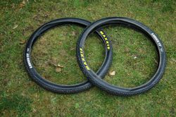 Pláště Maxxis Larsen TT 26x2,0 Kevlar
