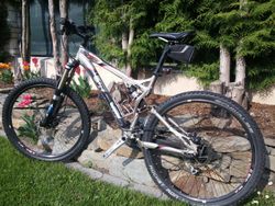 Kolo Specialized 26" celoodpruzene - super stav