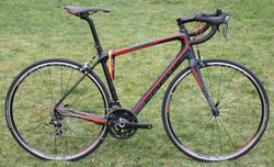 FOCUS Izalco Ergoride 3.0 - pohodlné silniční kolo s karbonovým rámem - NOVÉ