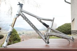 set- rám CANNONDALE RUSH, vel M + vidlice FOX Float, kashima