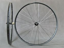Duke LS Ultra - Sapim Race - Novatec CL