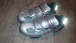Tretry Axon vel. 40 (39)