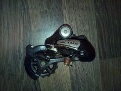 přehazovačka Shimano Altus