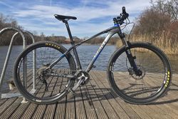 Prodám GIANT 29"