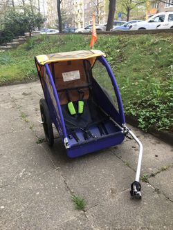 Dětský vozík Burley Bee POUZE 9kg !!
