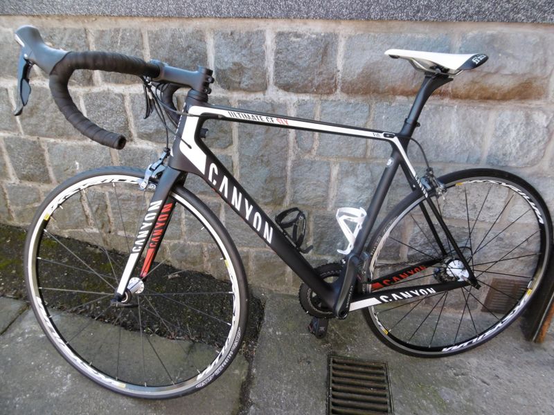 Prodám silniční kolo Canyon Ultimate CF SLX 8 carbon