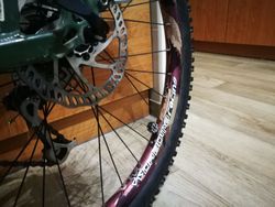 Horske kolo LeaderFox Dragstar, Bomber Wedge Z3