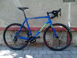 Cyklokrosové kolo Fuji Cross