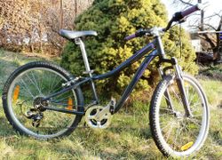 SPECIALIZED HOTROCK 24" (7-12 let) jako NOVÉ, AL rám, odpruž. vidlice, 21 převodů