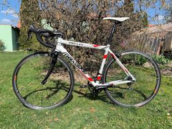 Prodám superopečovávanou silničku Maxbike s karbonovou vidlicí
