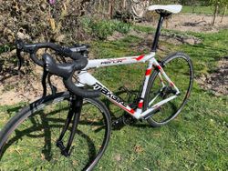 Prodám superopečovávanou silničku Maxbike s karbonovou vidlicí