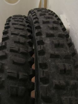 Pláště Maxxis Minion DHR II 2.3 Exo TR + High Roller II 2.4 Silk Shield 27,5"