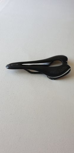 Selle Italia SLR TEKNO-FLOW