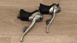 Dualy Shimano 105 v top stavu bez škrábance