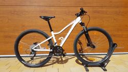 Specialized Jynx Comp 650b, 27,5" vel. S