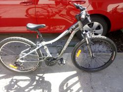 dětské kolo Specialized Hotrock 24