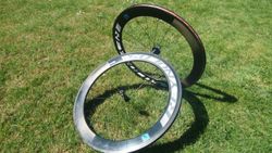 Karbonová kola REYNOLDS STRIKE 66mm,ořech Shimano 9-10-11 SPEED