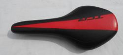 Silniční sedlo GIANT TCR nové.