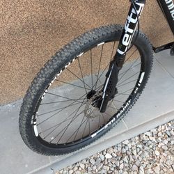 CANNONDALE F29 Carbon 4