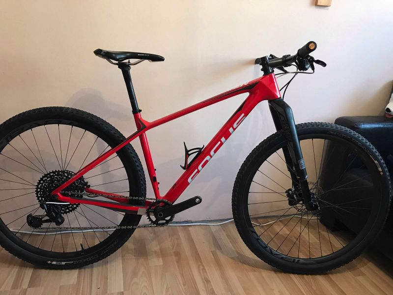 Focus Raven Custom 2018, Sram XX1 eagle, rock shox RS1, Roval control carbon