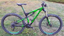 SCOTT Spark 750 - 27.5” celoodpružené kolo - VELMI MÁLO JETÉ