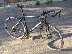 BIANCHI V ZÁRUCE JEŠTĚ 1,5 ROKU!!! V PERFEKTNÍM STAVU, NAJETO 400 KM
