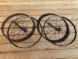 Zapletená kola DT Swiss X392/ Shimano Deore (BOOST 15x110mm/12x148mm)