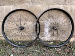 Zapletená kola Shimano XT 27,5+