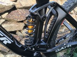 TURNER RFX4 karbon
