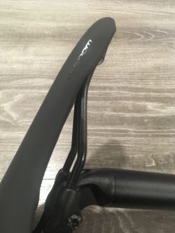 Specialized sedlo Phenom 143mm a sedlovka 30,9