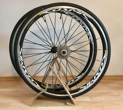 Nová zapletená kola Mavic Cosmic Elite UST 2019 s tubeless plášti Mavic Yksion PRO UST