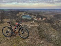 Krásná celokrabonová 29, Sram, Rockshox Reba