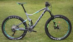 SCOTT Spark 710 Plus 2017 - robustní univerzální celoodpružené kolo s karbonovým rámem - NOVÉ