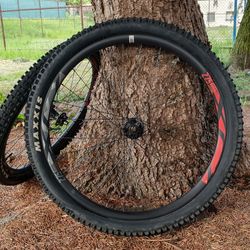 Giant XC-1 Wheelset 27,5" + pláště High Roller II