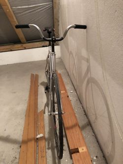 Městské kolo s fixie nabojem