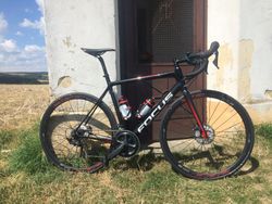 DT Swiss R32 Spline Disc + plaste nove Schwalbe one