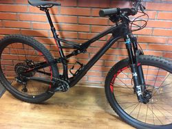 Specialized Camber Expert Carbon 2018 velikost L Zánovní kolo