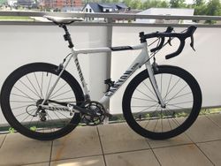 CANYON ULTIMATE CF SLX - karbonový rám / komplet shimano ultegra 2x10 / 58 cm (L)