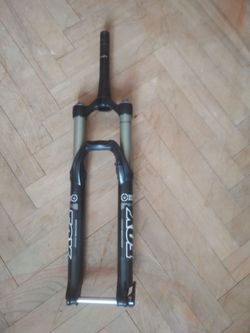 Vzduchová vidlice Fox CTD Evolution 27.5, 150 mm