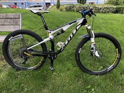 SCOTT Spark 720 - vel. M