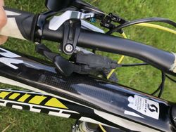 SCOTT Spark 720 - vel. M