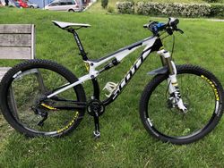 SCOTT Spark 720 - vel. M