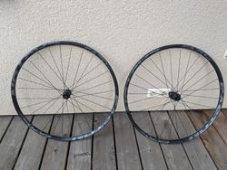 hliníková kola na gravel bike Easton EA70 AX rozměru 700C