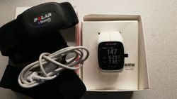 Multisportovní hodinky Polar M400