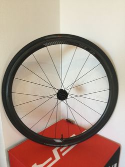 GIANT SLR1 CLIMBING - Špičková silniční zapletená kola určená pro klasické ráfkové brzdy.